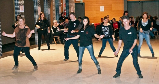 Federació Catalana de Ball Esportiu > Disciplines > El Country Line Dance i la FCBE amb La Marató de TV3 <img src="img/nou-fix.gif">