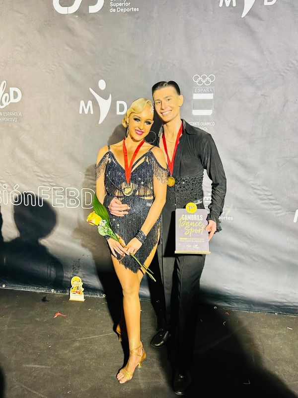 Adri Hernndez Granados i l’Emilija Ulcinaite, Campions d’Europa Ten Dance Sub 21 | Federaci Catalana de Ball Esportiu